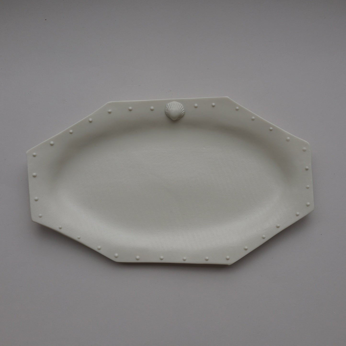Octagonal Plate (Shell Motif Decoration) - 八角盤（貝殼圖案裝飾）
