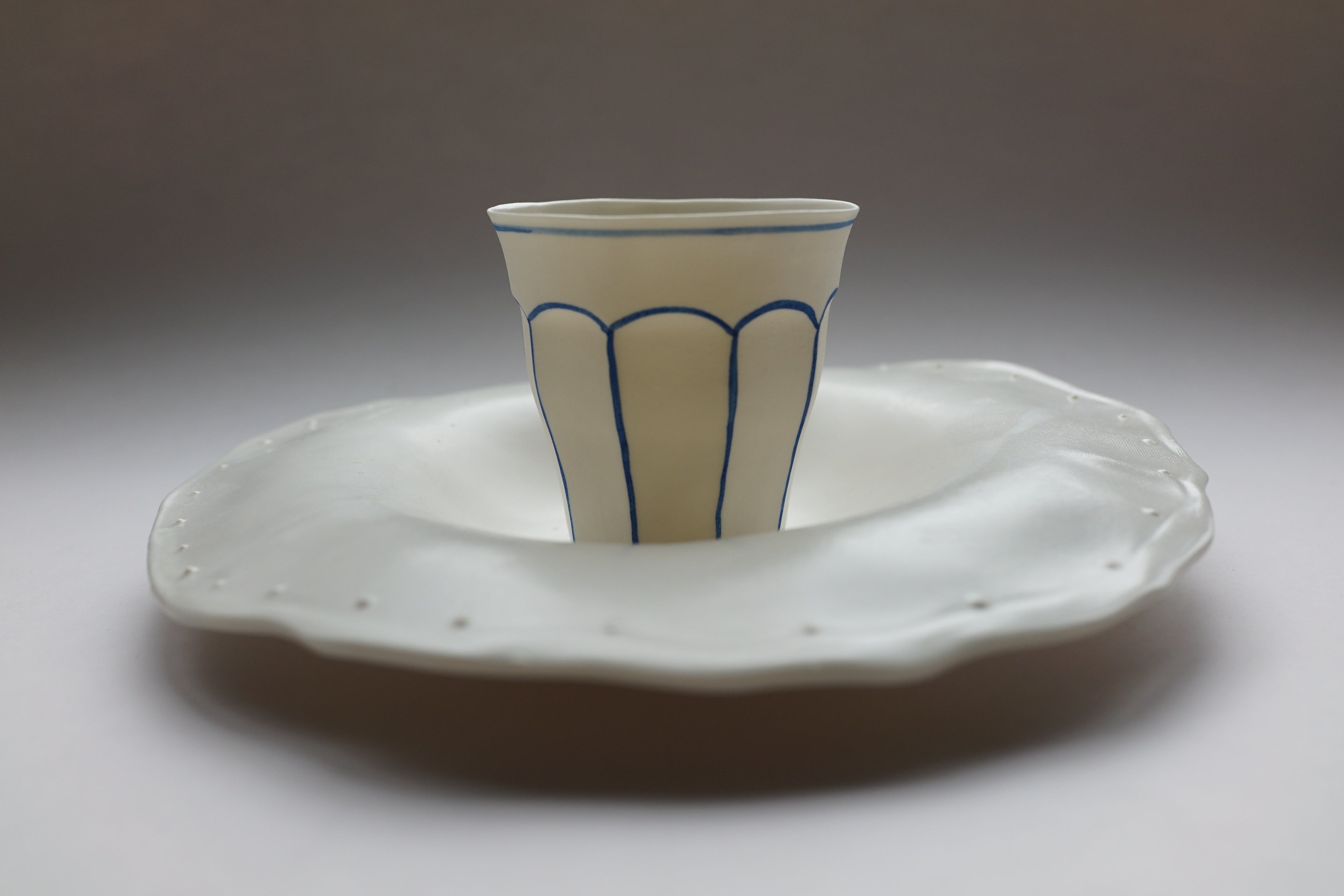 Set 4 – Blue Line Cafeteria Coffee Cup M + Lotus Leaf Plate  套裝4 - 藍線食堂咖啡杯 M+ 荷葉盤
