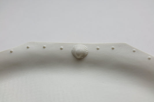Octagonal Plate (Shell Motif Decoration) - 八角盤（貝殼圖案裝飾）