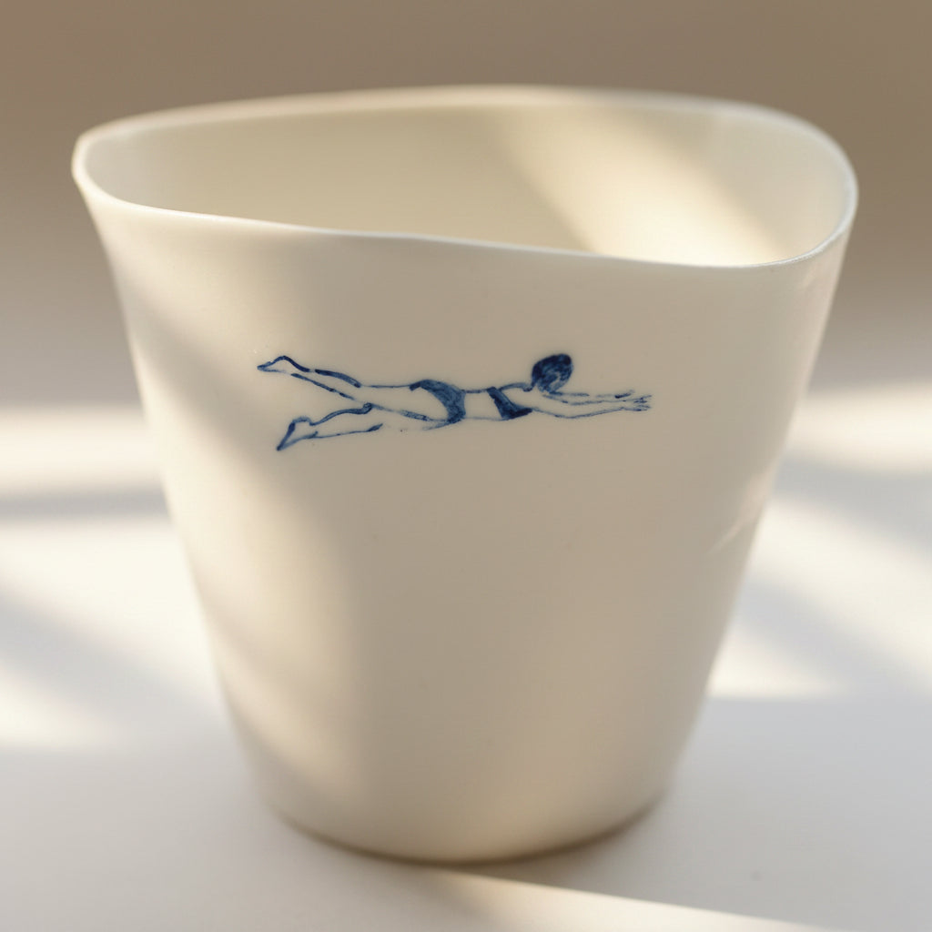 Swimming Reverie - QIU × JINJIN Paris Hand-Painted Ceramic Cup (Limited Edition) 游泳遐想 - QIU × JINJIN Paris 手繪陶瓷杯限量版